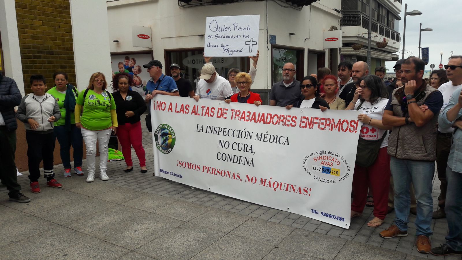 Por una Sanidad Pública y de Calidad‼️ Más salud y menos negocio